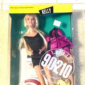 90120 Kelly Taylor fashion doll